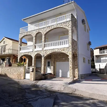 Apartament Jambrisko Pirovac