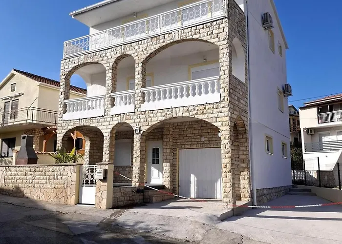 Appartement Jambrisko Pirovac